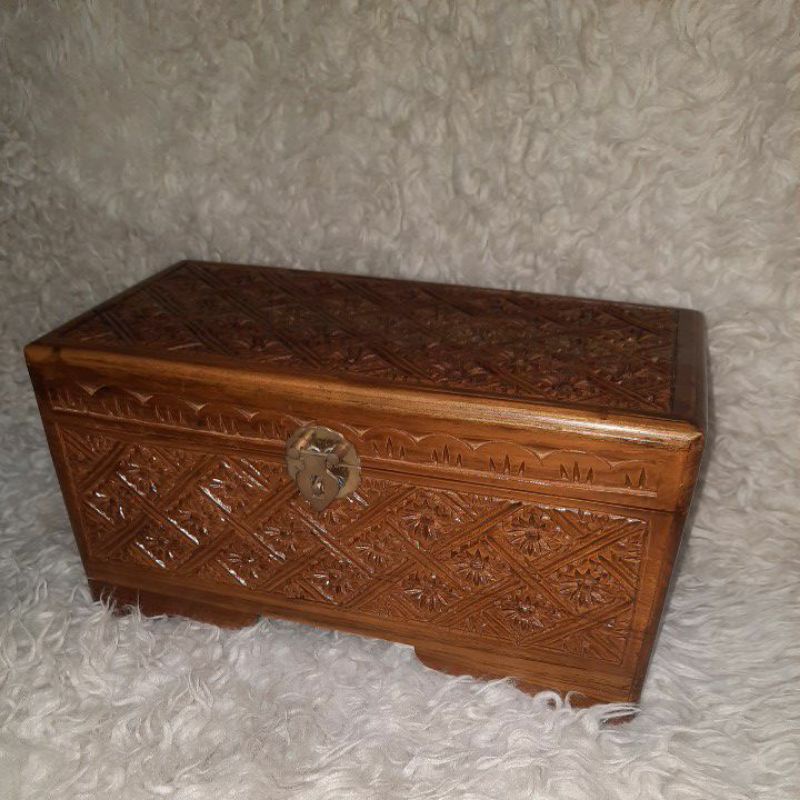 box perhiasan - kotak perhiasan - toko kayu jati - kotak seserahan - kotak emas