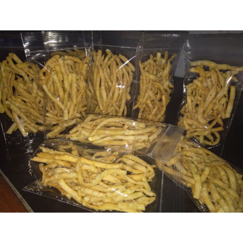 

Kue Bawang Gurih Renyah