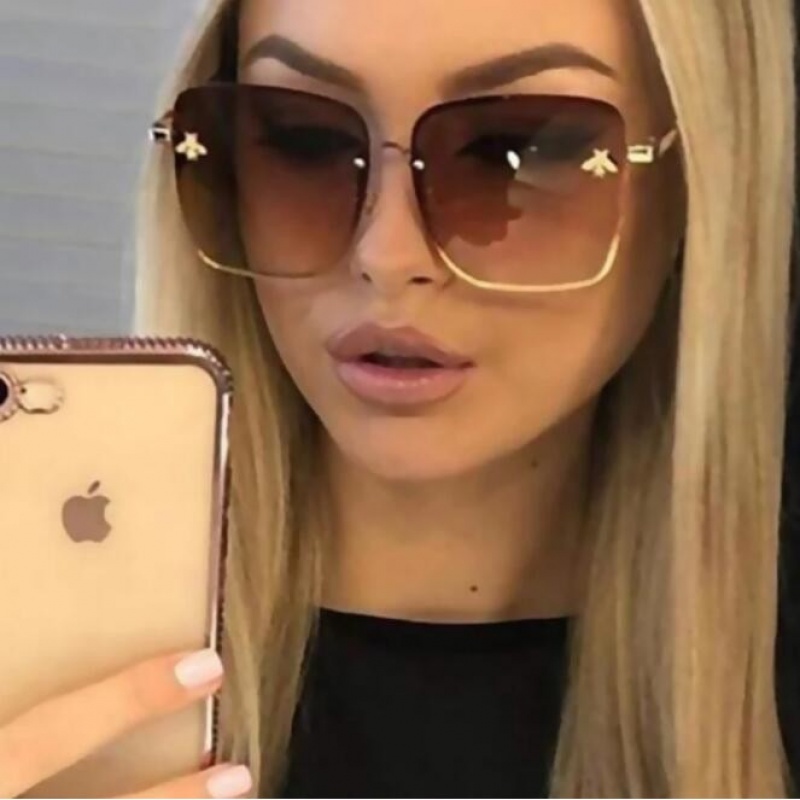 Kacamata Hitam UV400 Bingkai Besar Motif Lebah Untuk Wanita