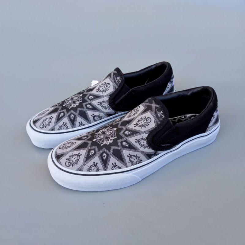 VANS SLIP ON MASTODON BLADE CATCHER