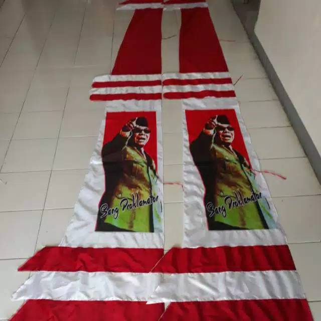 Bendera umul2 sukarno pajang 380