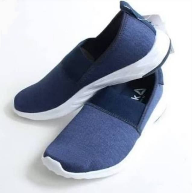 reebok astroride slip on