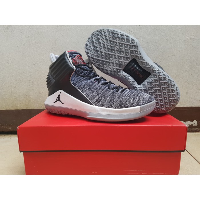 Sepatu Basket Air Jordan 32 MVP