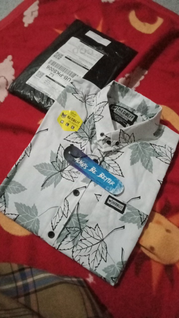 Kemeja Motif Lengan Pendek / Kemeja Surfing Atasan Pria (bisa Cod)