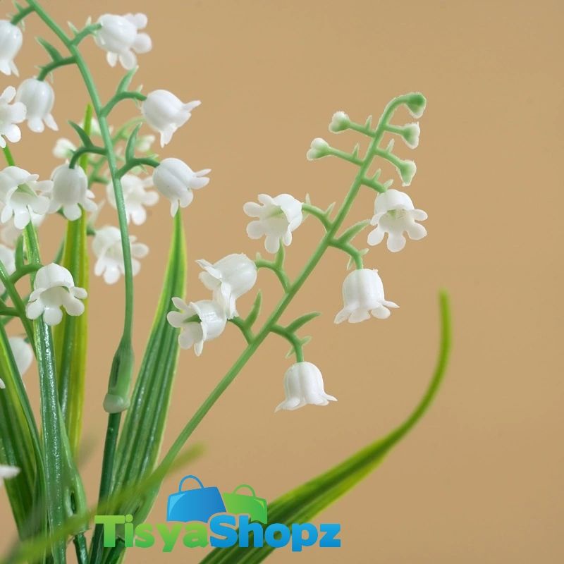 Bunga Bakung Putih / Bunga Hias Plastik ( Tanpa Pot )