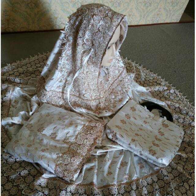 Mukena prada sutra paris original