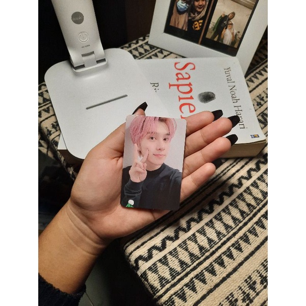 Hendery kihno  departure photocard resonance part 2