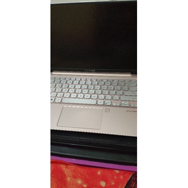 Laptop ASUS Vivobook S13 S330F Core i5 8265U RAM 4 GB SSD 256 GB 13,3 Inch Windows 10 ORI