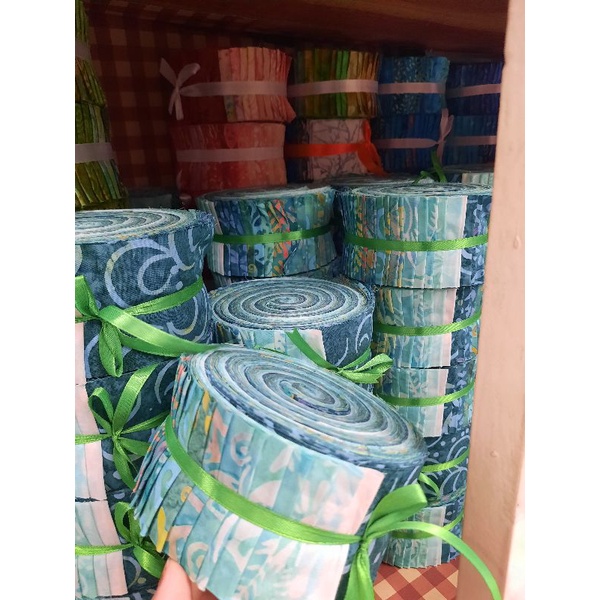 Jelly Roll Quilting Batik Smoke 01