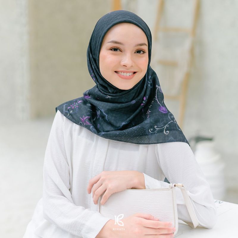Kinaya Hijab/kerudung voal motif Maelie (Arabesque reguler seri)