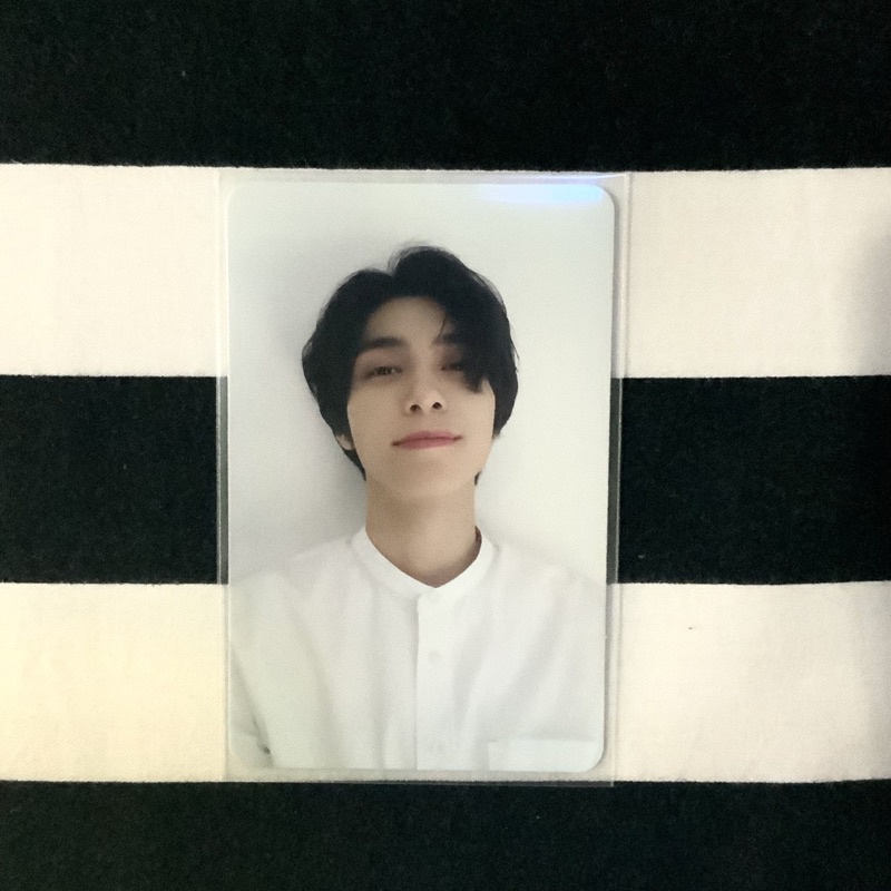 [BOOKED] PC HENDERY PHOTOBOOK HOLIDAY JUMATAN