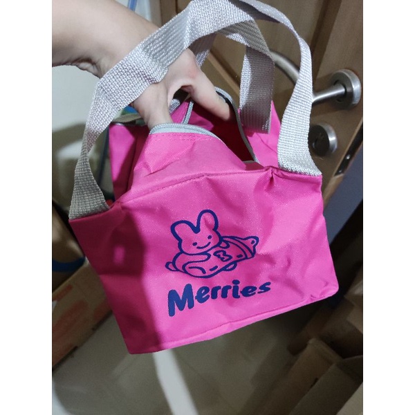 Merries Milk Bag Pink/ Tas Serbaguna pink