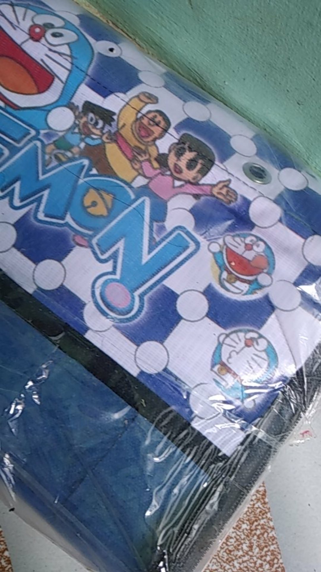 Rak Tas Gantung Karakter