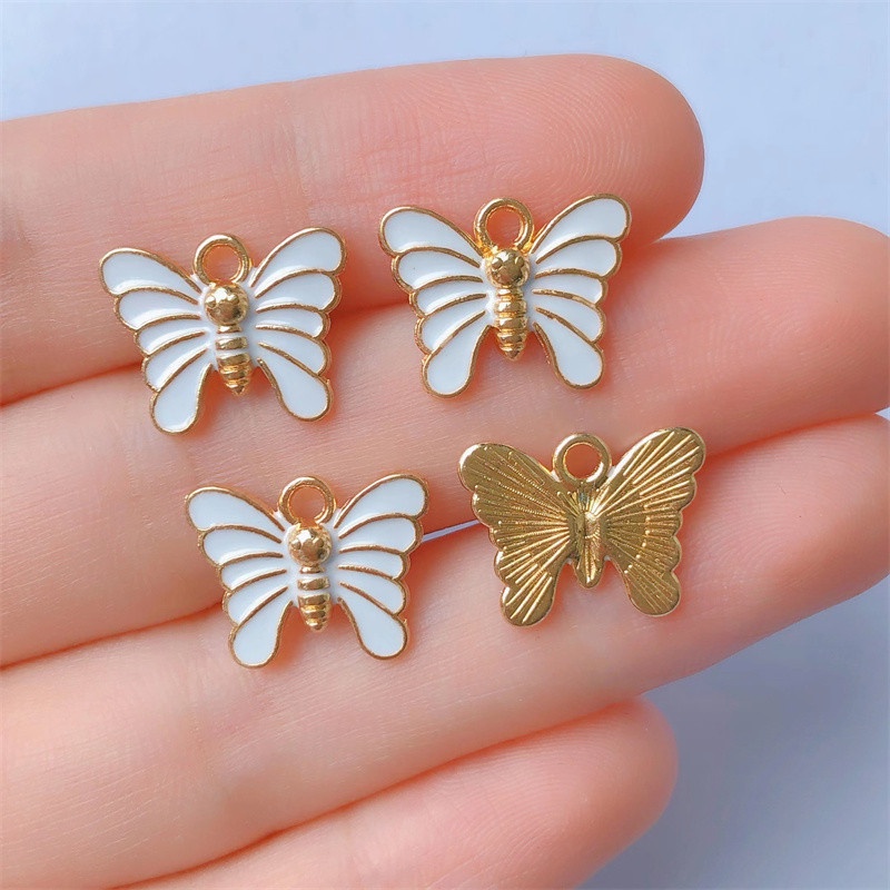 4pcs Liontin Bentuk Kupu-Kupu Untuk Membuat Perhiasan Anting