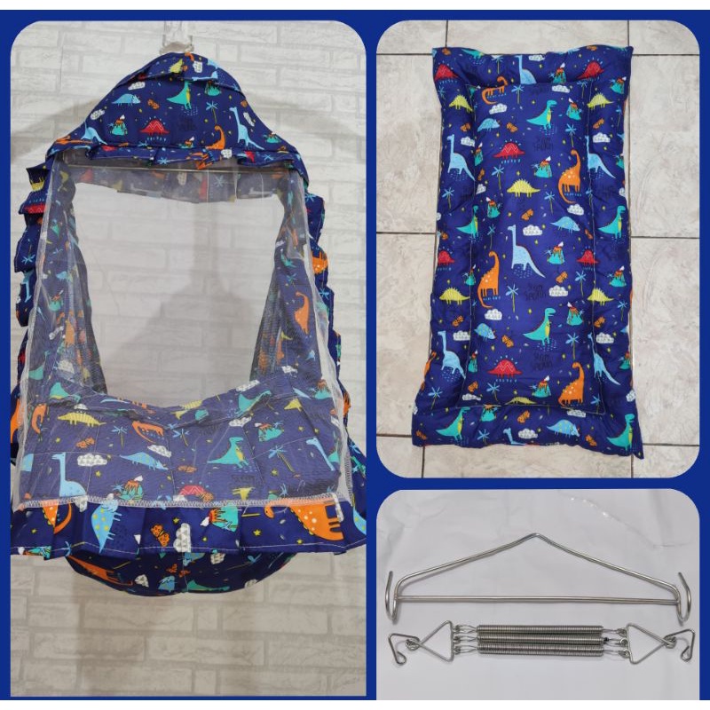 Ayunan Karakter Motif Plus Per Dan Hanger