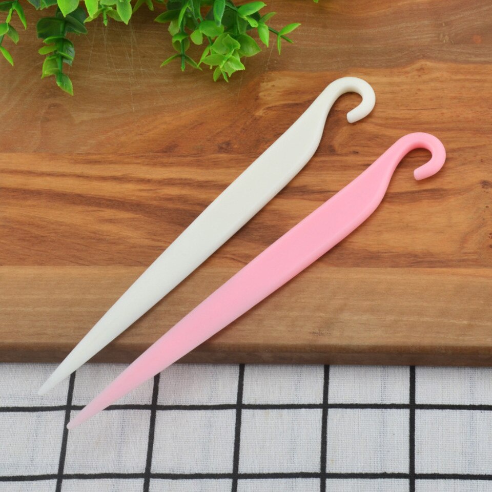 Pisau Chiffon Cake 21cm Warna Pink - Plastic Cake Demoulding Tool / Pisau Pelepas Kue dari Loyang