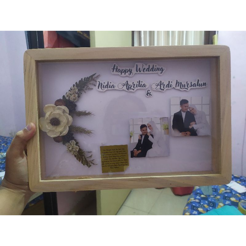 

SCRAPFRAME / KADO ANNIVERSARY / KADO VALENTINE / KADO ULANG TAHUN / KADO WEDDING