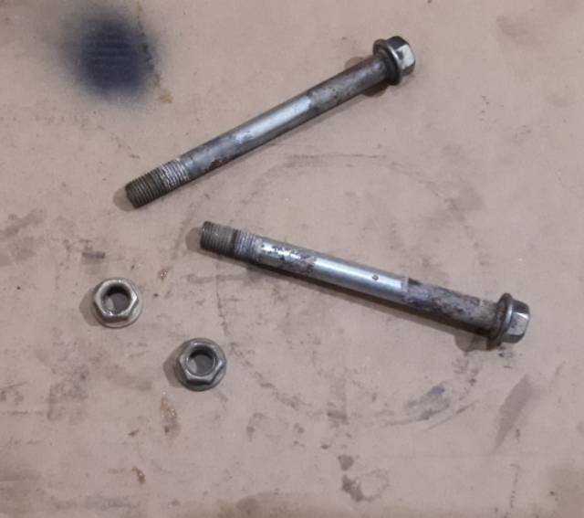 Baut Mur pangkon rangka mesin tiger2000 tiger revo megapro original copotan