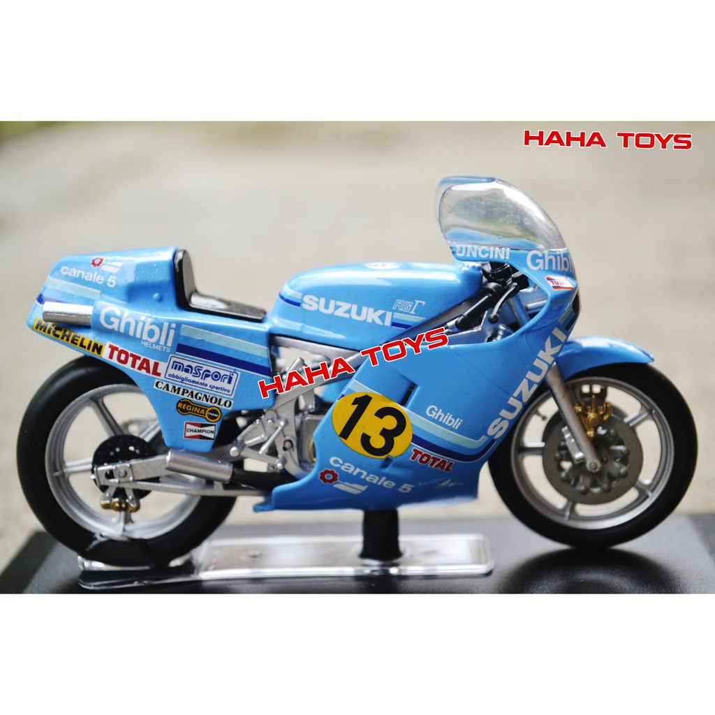 Diecast / Miniatur Italeri MotoGP Suzuki RG-r 500 F. Uncini 1982