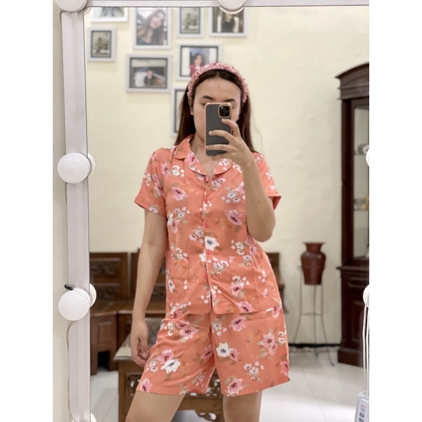 Piyama wanita dewasa / anak . Model celana pendek lengan pendek . Bahan katun jepang ,halus, dingin 