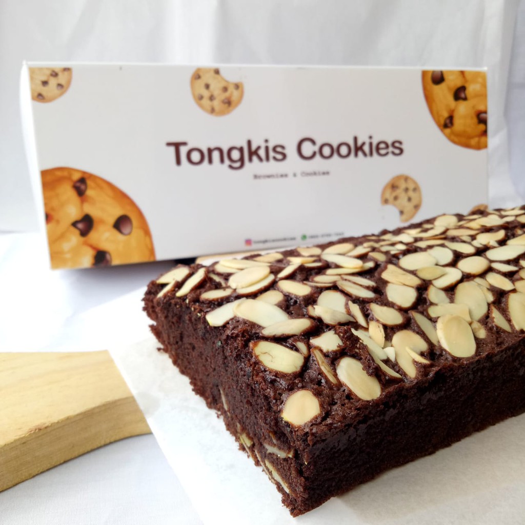 

FUDGY BROWNIES PANGGANG_ALMOND