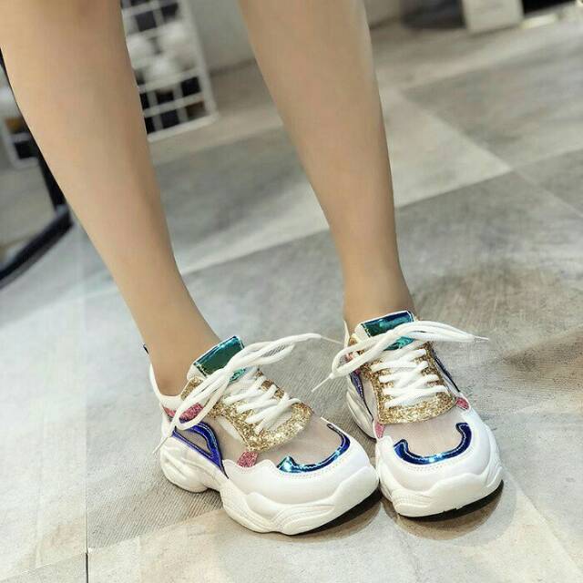 SN076 - Sepatu Sneaker Fashion Wanita Import