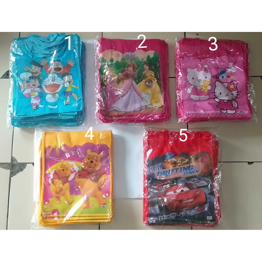 

TAS KAIN ULTAH (12 BH)