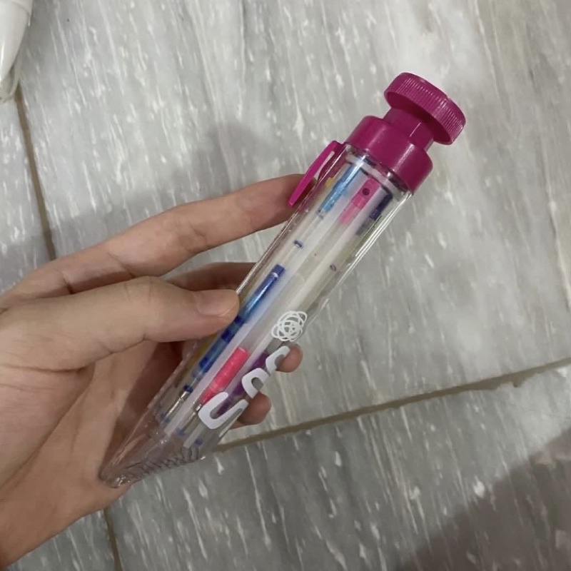 

smiggle rainbow pen (preloved)