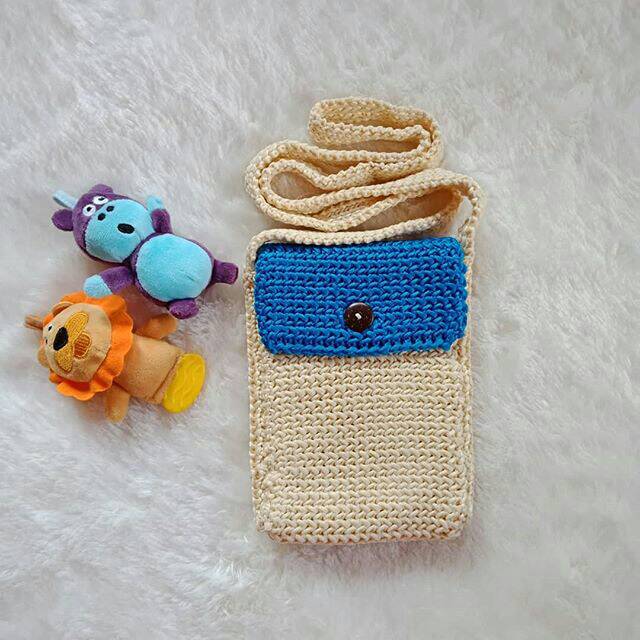 Tas Rajut Mini HP putih biru Nabellvabag