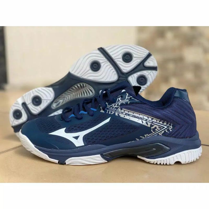 Sepatu mizuno wlz 5 low