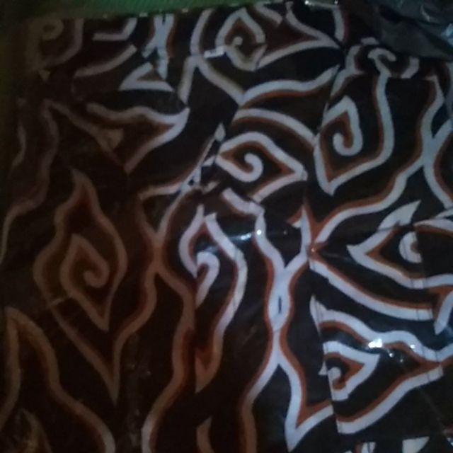 Awangga Kemeja Batik Pria Lengan Panjang