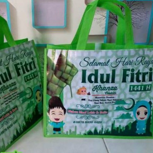 

GOODIE BAG IDUL FITRI CUSTOM UK P40 X L16 X T30 BAHAN 75GSM