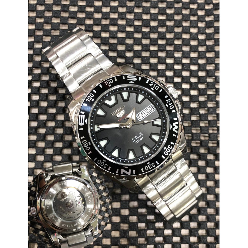 JAM TANGAN SEIKO DIVER`S AUTOMATIC RANTAI SILVER