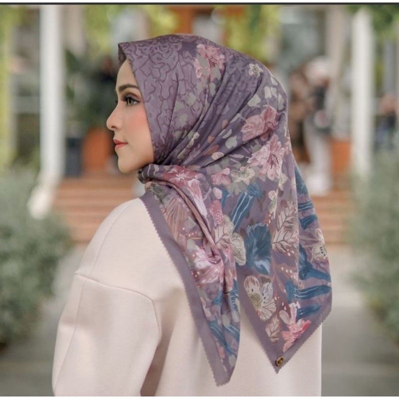 Buttonscarves Daisy Burlwood - RARE NEW