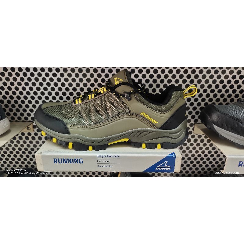 sepatu power running of bata