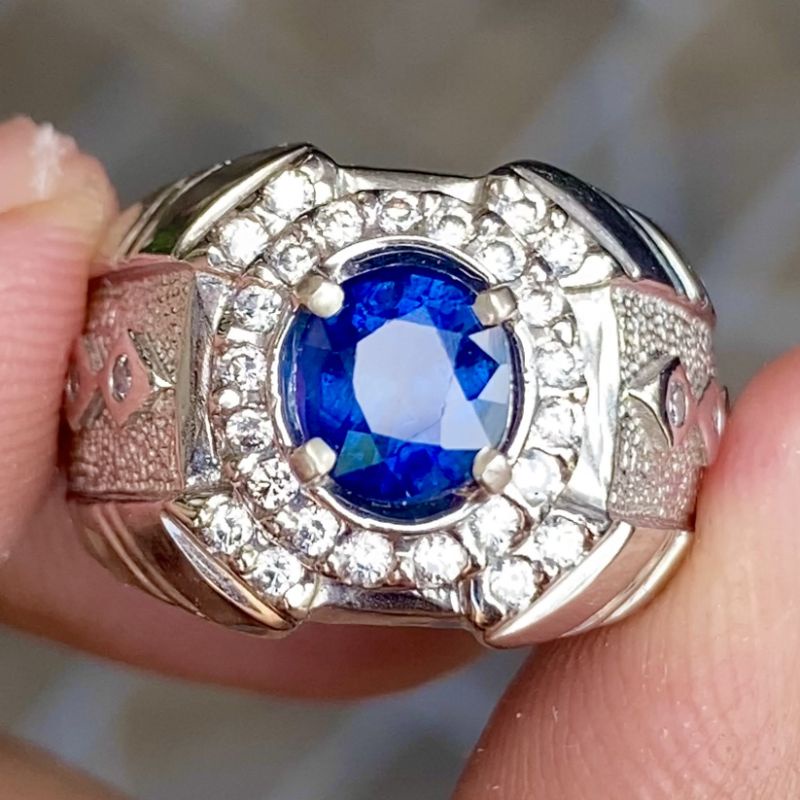 Royal Blue Sapphire Srilanka silver ring
