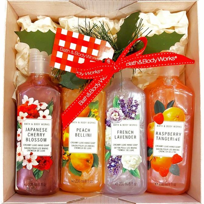 

CHRISTMAS NEW YEAR BBW GIFT SET HAMPERS PAKET NATAL TAHUN BARU 18/50 DC452CD3