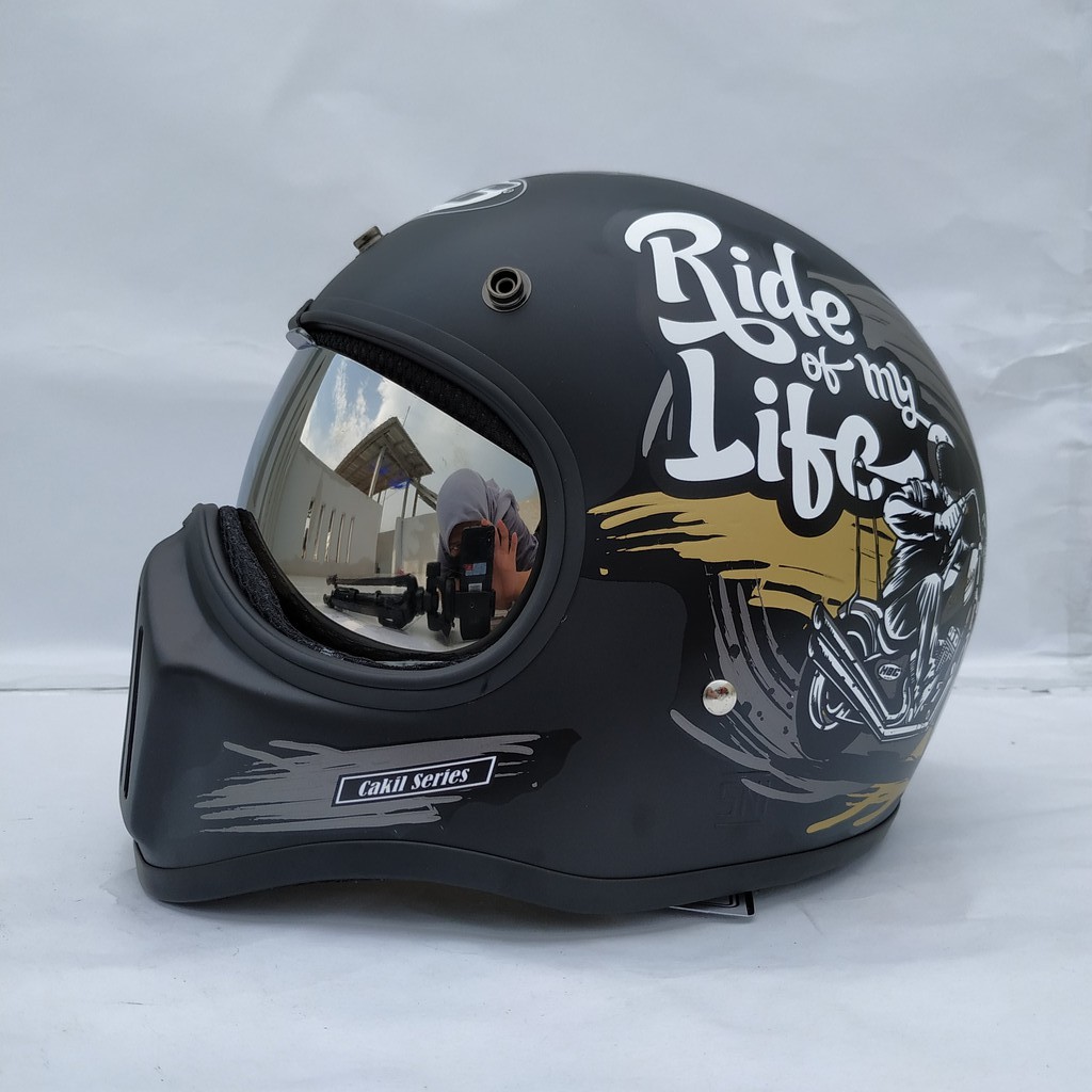 Helm Cakil HBC Ride Of life Black + Inner Visor ( Fullface / Retro / Klasik / Vespa )