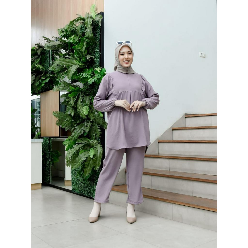 Ambar One Set 2in1 - Setelan Wanita Kekinian - Crinkle Airflow Atasan Ld 120cm Set Celana Panjang Casual Hijabers