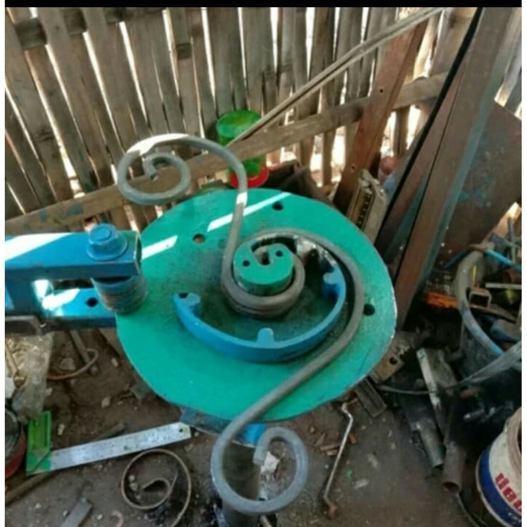 Alat Penekuk Besi Nako