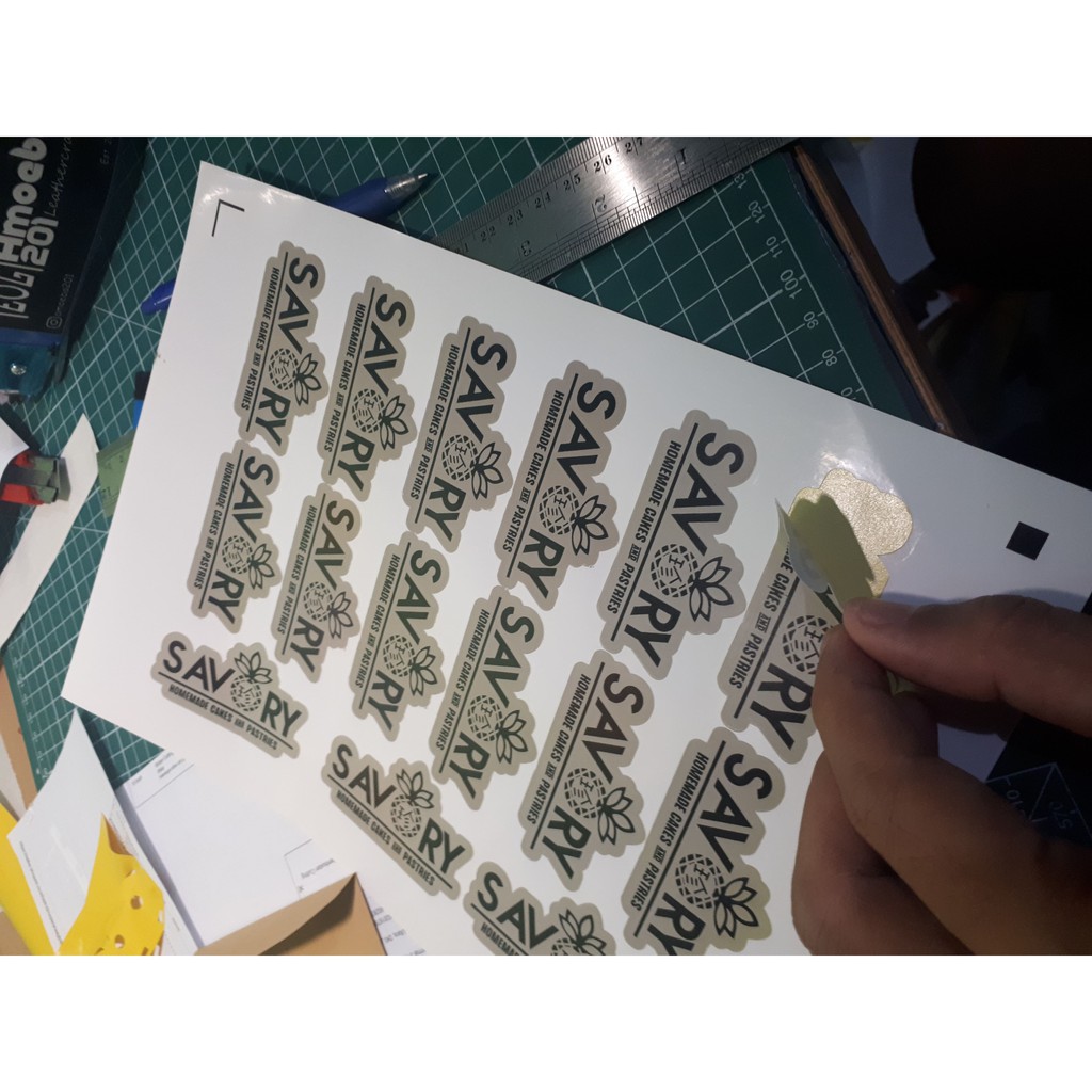 

Sticker stiker kemasan HVS Label A4 sudah kiss cut countur cut