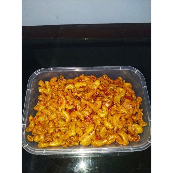 

MAKARONI PEDAS DAUN JERUK 200gr HOMEMADE