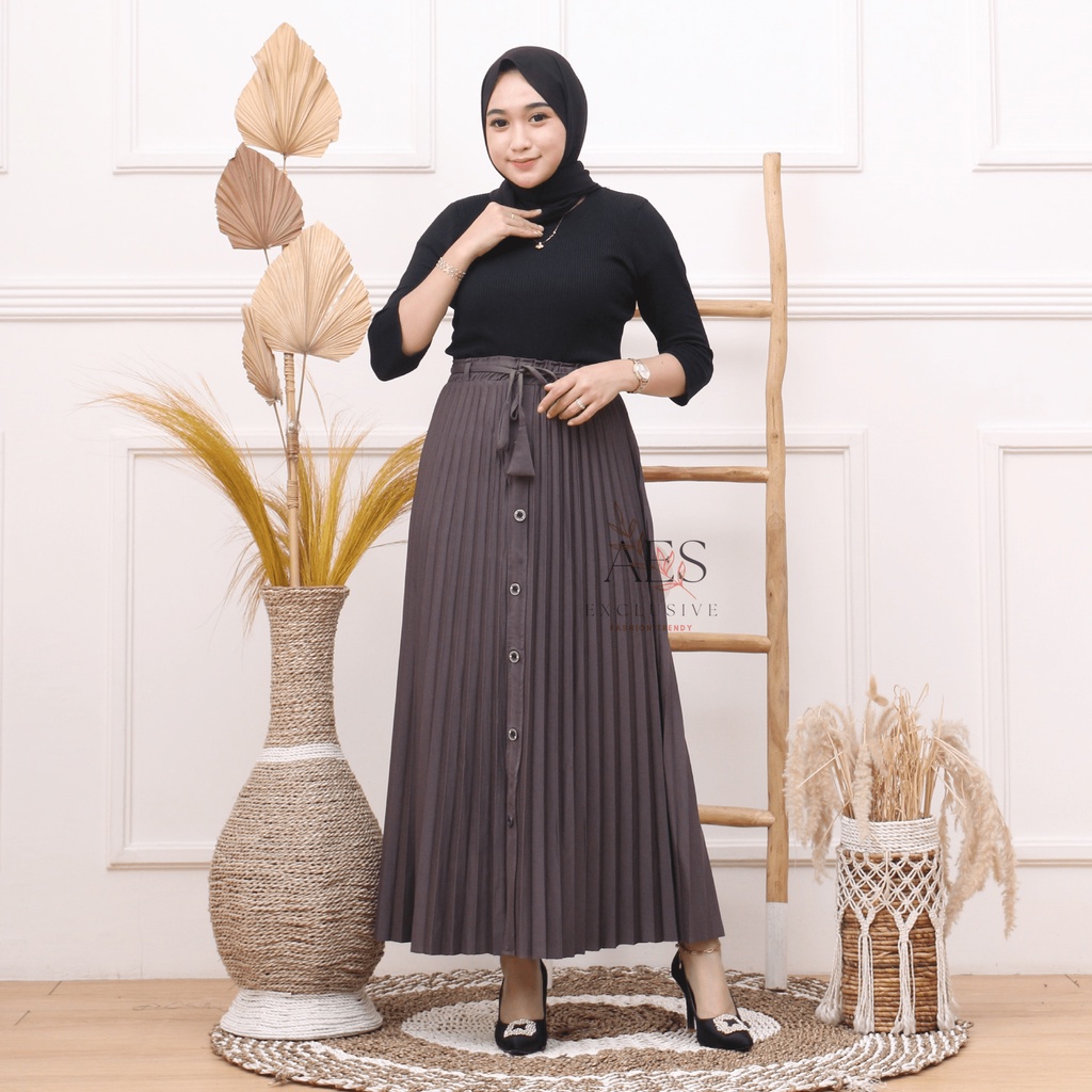 ROK PLISKET MOTIF KANCING EXCLUSIVE  PLEATED SKIRT MOTIF KANCING BAHAN PREMIUM KOSHIBO CREPE KOREAN CREPE TEBAL