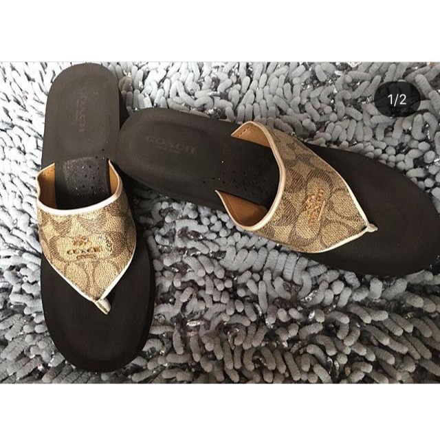 coach janice flip flops