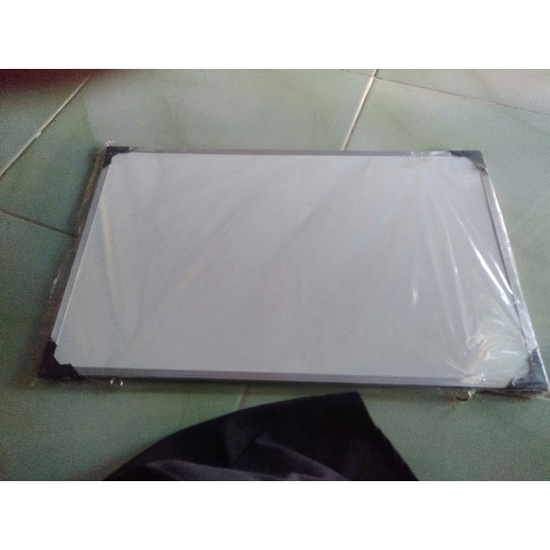 

papan tulis black white