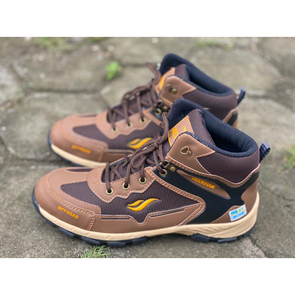 sepatu beckam / sepatu hiking / sepatu gunung / sepatu terlaris / sepatu touring