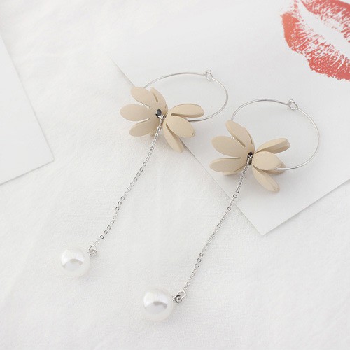 LRC Anting Hoops Fashion Flower&amp;pearls Decorated Long Earrings