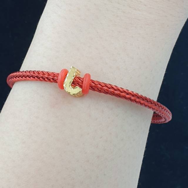 Gelang tali with liontin huruf J balok alphabeta simple elegant P70