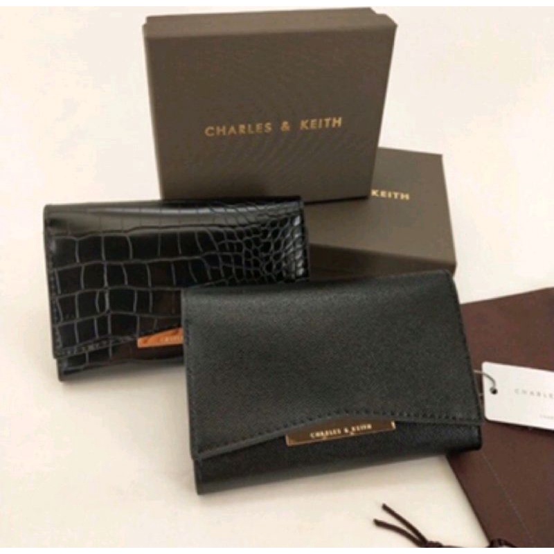Charles & Keith Frontlap Wallet Original
