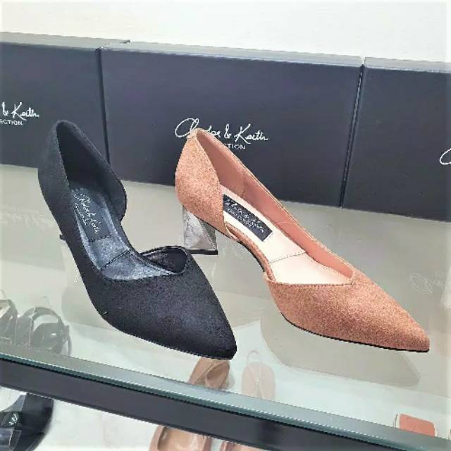 Sepatu charles &keith
